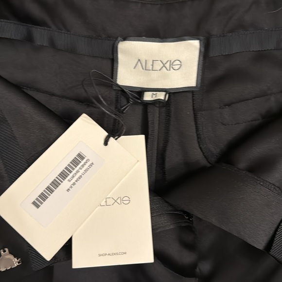 Alexis Gaines Black Dress Shorts NWT - Picture 3 of 6